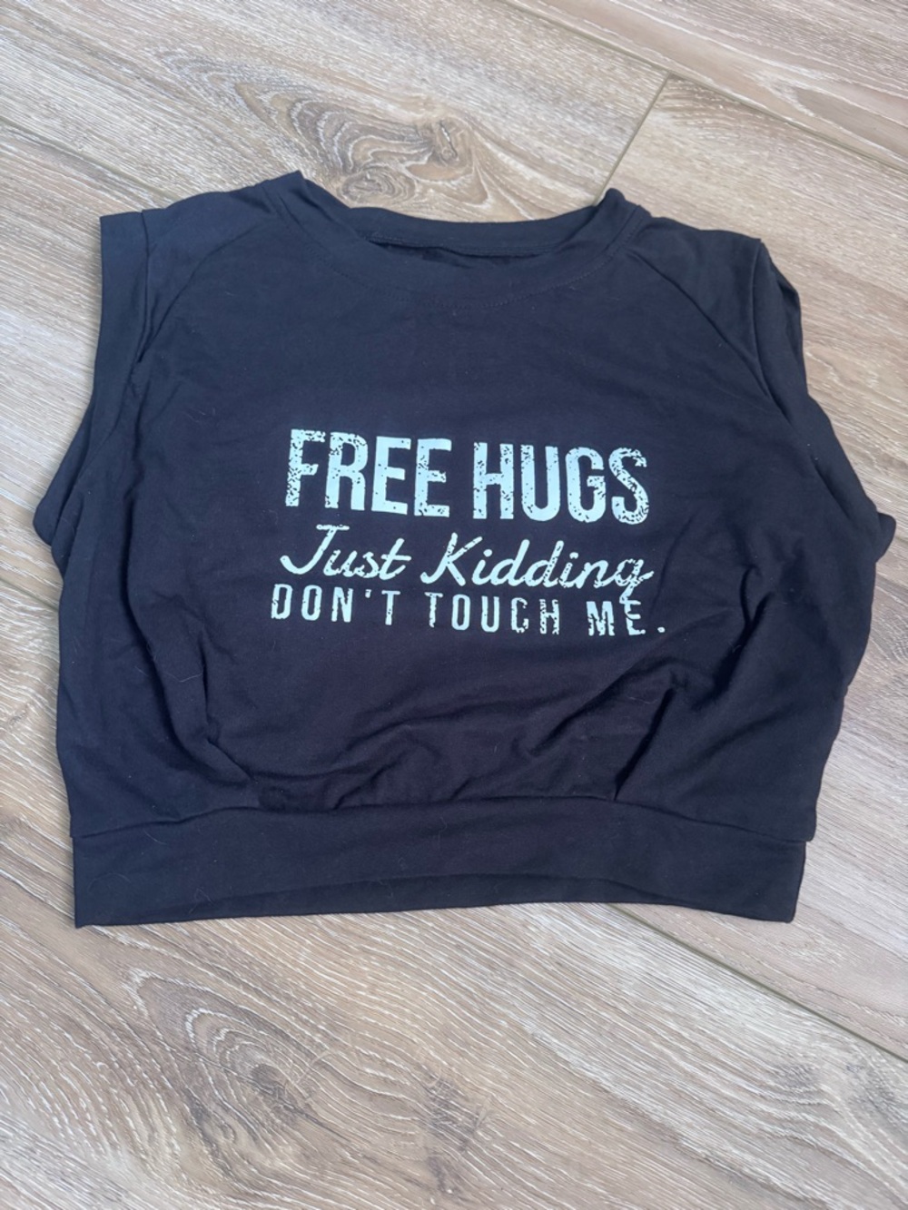 Womens Black Graphic humor funny Crop Top - "Free Hugs"